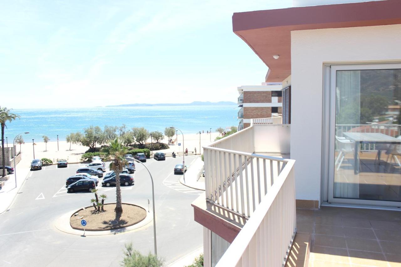 Beautiful Loft, Huge Sunny Terrace, View Over The Beach And Sea Roses Buitenkant foto